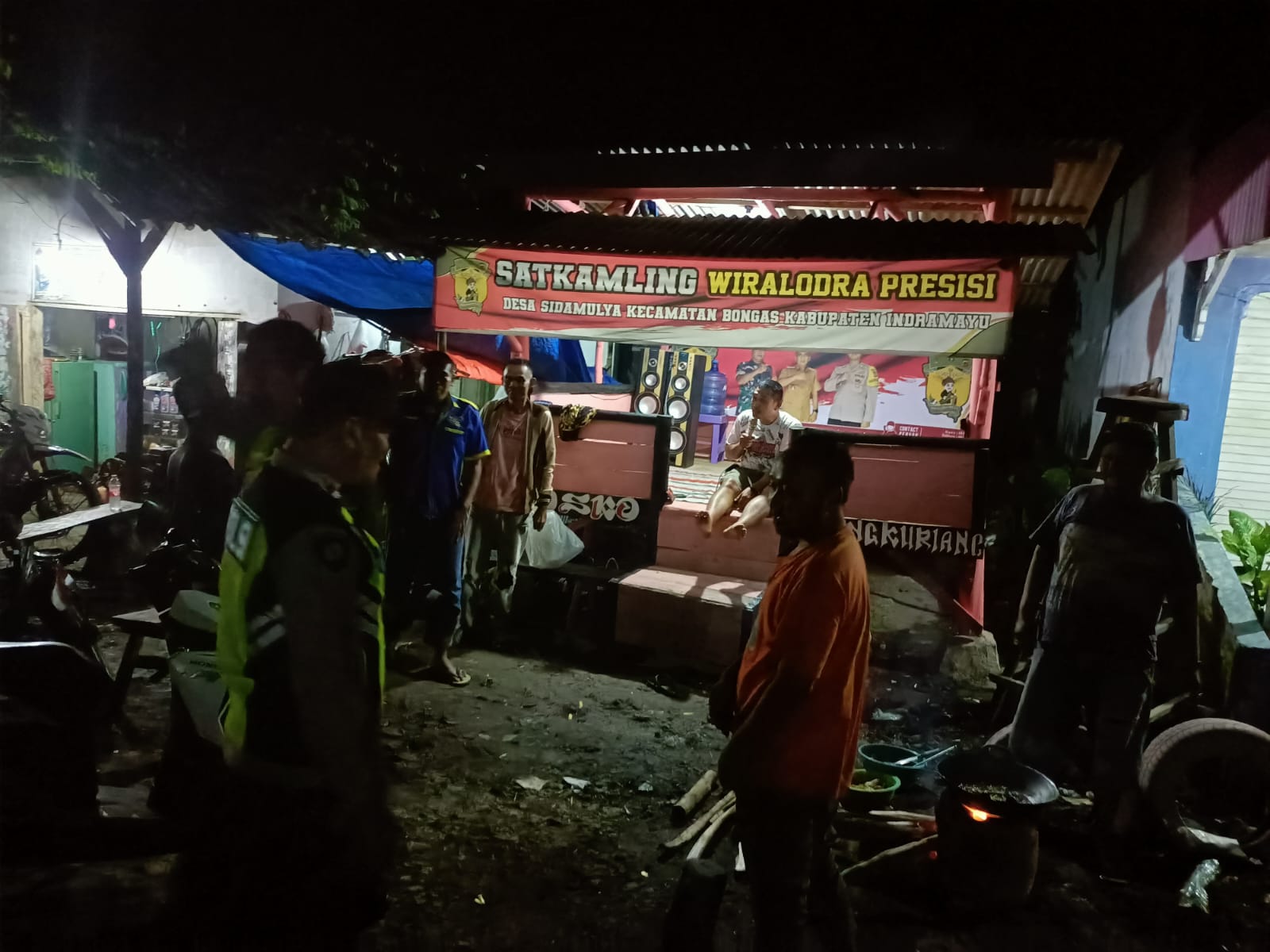 Polsek Bongas Indramayu Ajak Warga Desa Sidamulya Aktif Satkamling Menjelang Pilkada Serentak